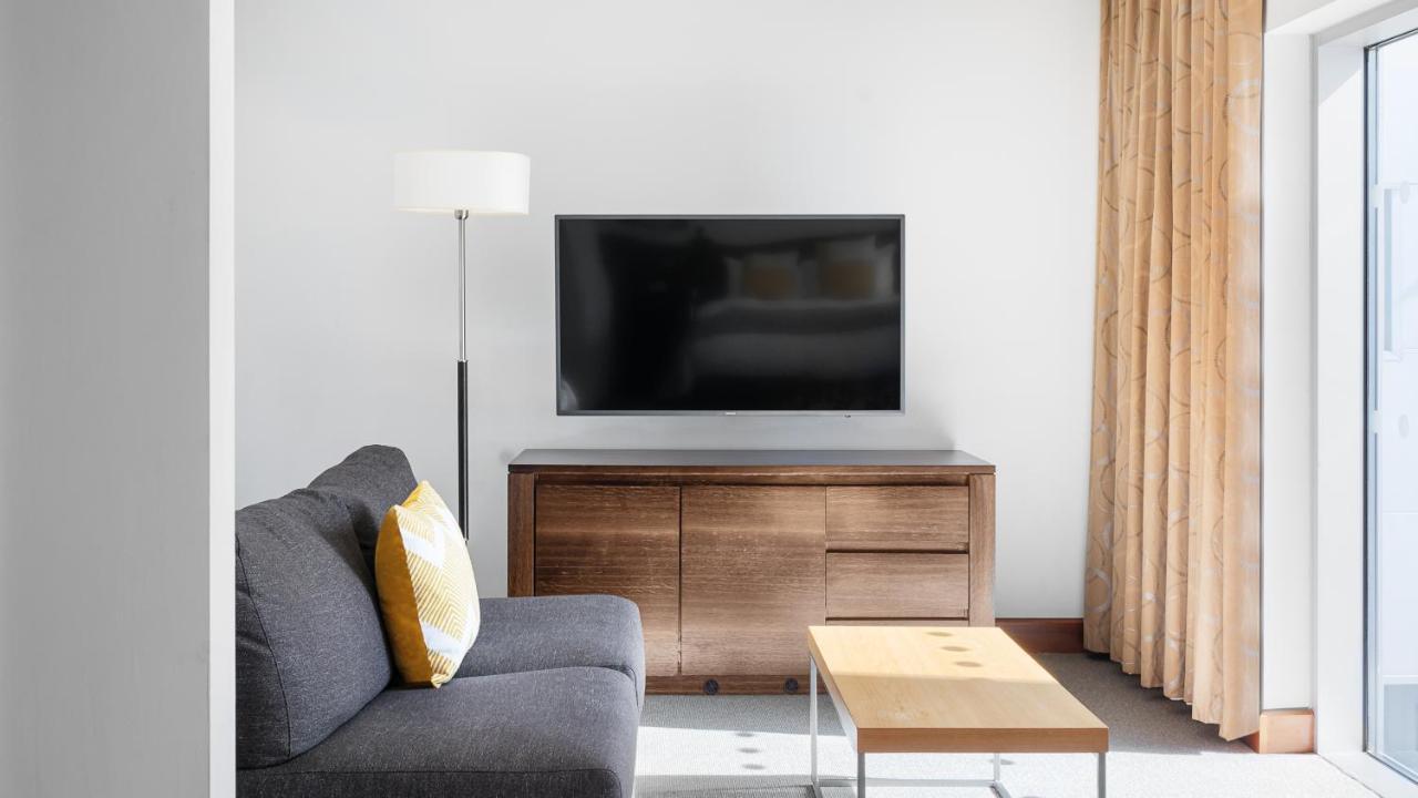 Voco Reading Hotell Eksteriør bilde